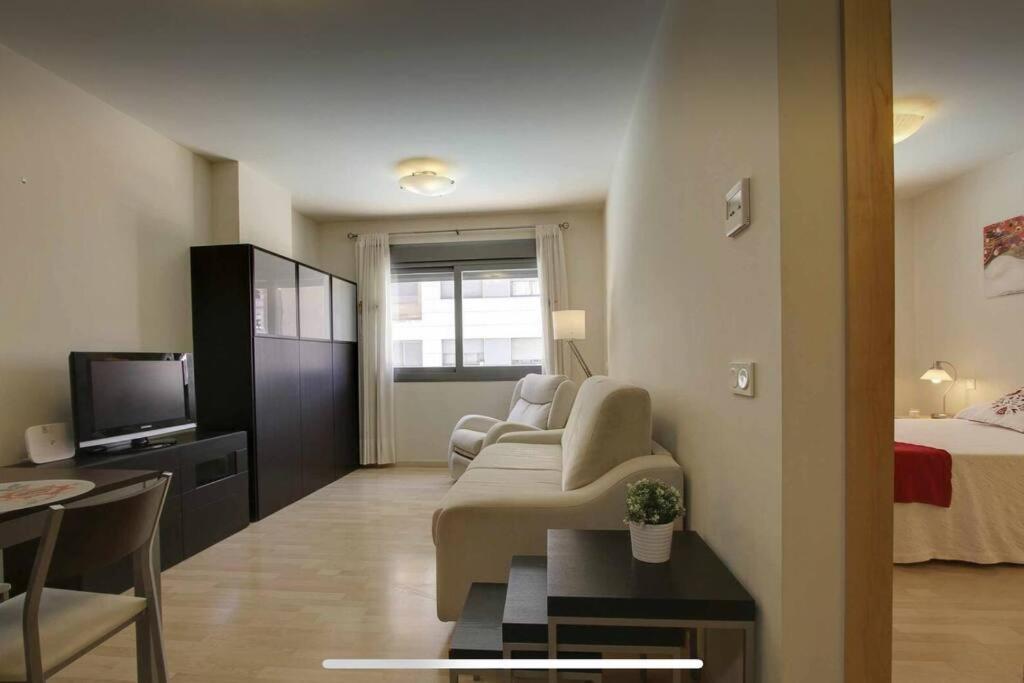 マラガPacifico P4 - Bonito Apartamento Con Piscina & Parking, Playa A 100 Metrosアパートメント エクステリア 写真